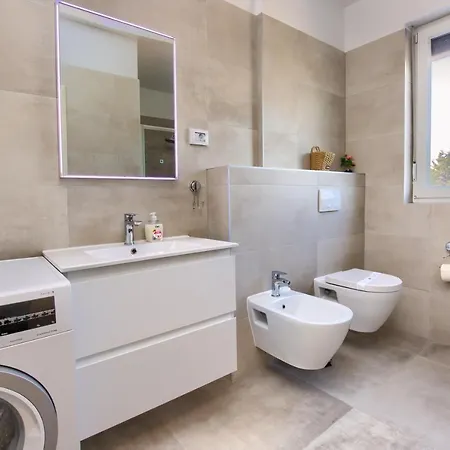Modern Two Bedroom “sky View” In Stinjan Apartment