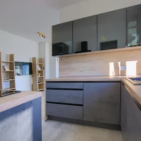 Modern Two Bedroom “sky View” In Stinjan Apartment Pula