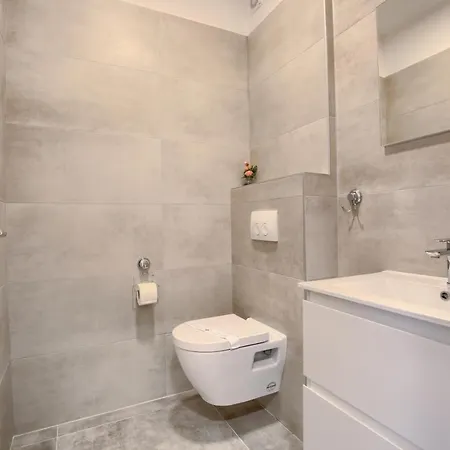 Modern Two Bedroom “sky View” In Stinjan Pula