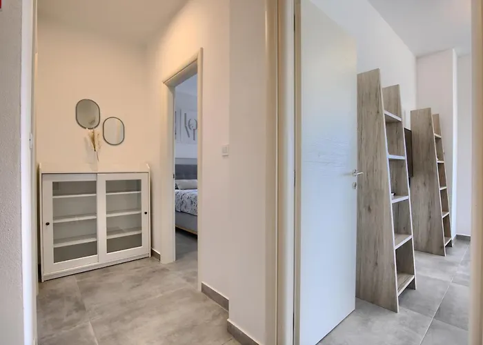 Modern Two Bedroom “sky View” In Stinjan *