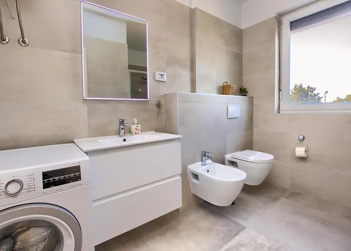 Modern Two Bedroom “sky View” In Stinjan Apartamento