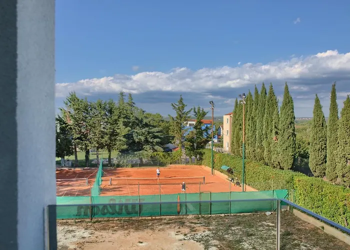 Apartamento Modern Two Bedroom “sky View” In Stinjan