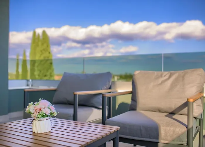 Apartamento Modern Two Bedroom “sky View” In Stinjan *