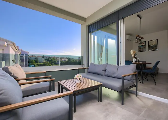 Modern Two Bedroom “sky View” In Stinjan Pula