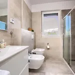 Lejlighed Modern Two Bedroom “sky View” In Stinjan